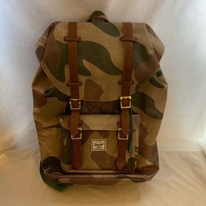 Hershel Little America Laptop Backpack Brushstroke Camo/Tan Midvolume 17.0L